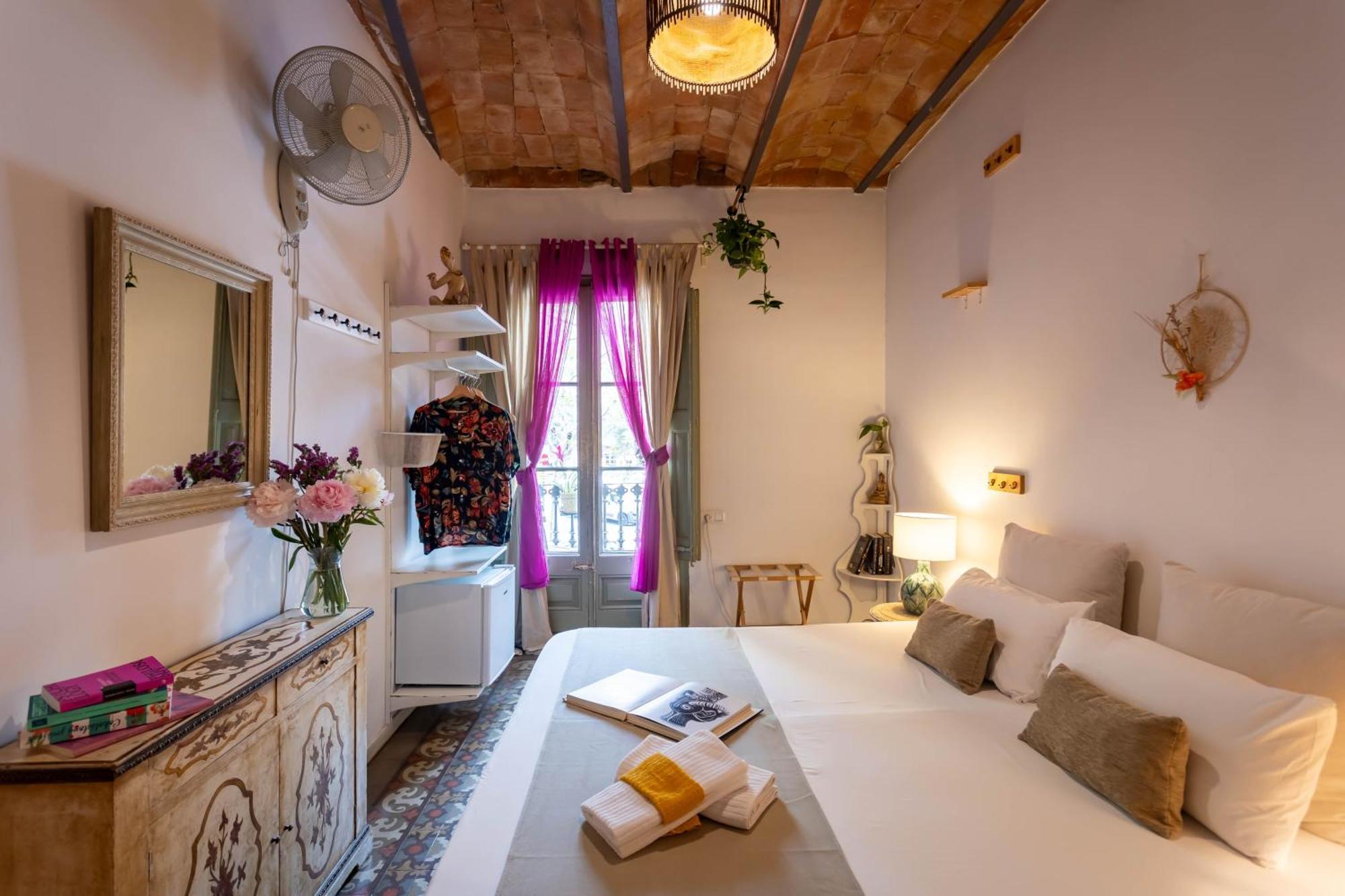 Primavera Hostal *